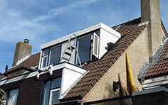 Dakkapellen voor en achter en vliering. Proj Forellen, Leiden